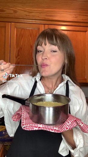 Omas Veganes Käsefondue - Rezept und Zubereitung