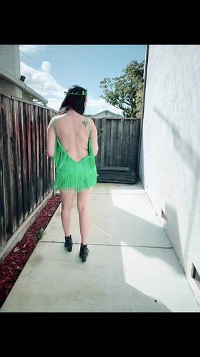 Fun version of my previous post 😉 #green #backitupanddumpit #backlessdress #backitup #backitupchallenge