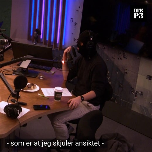 109K views · 72 reactions | S****** har sett seg lei av å la seg bli delt i sosiale medier når han spiller inn podkast  Hør «Både Erlend og Steinar» i NRK Radio: https://radio.nrk.no/podkast/baade_erlend_og_steinar_ | NRK Underholdning | Facebook