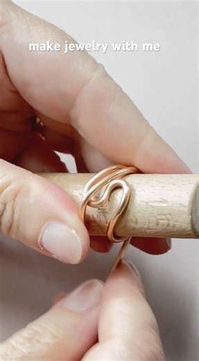 DIY wire ring in five minutes – easy jewelry tutorial