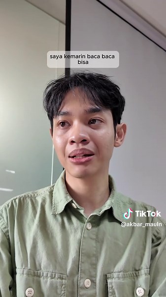 Dasi & Green Screen: Masalah Kelas & Laptop