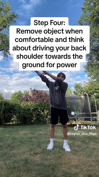 Top tier setup move 🔥🔥🔥👍👍#fyp #fypage #tricking #martialarts #taekwondo #taekwondokicks #kicks #tutorial #trickingtutorial #parkour #freerunning #raiz #raiztutorial