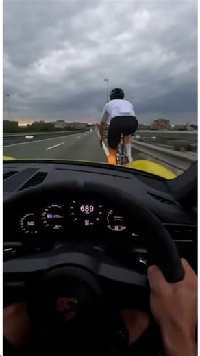 600 KM/H on a bike?! 💀🔥 #viralreels #amzing #ai