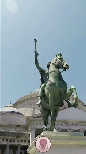 NAPOLI - La città partenopea