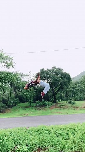 Best back flip layout #amazing #backjump #peopleareawesome #flipers