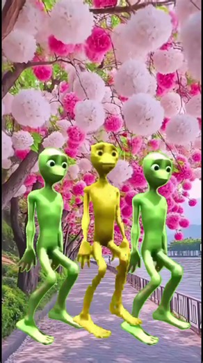 Big alien chase T-rex chasingpart-77#sorts #alien#YouTube#alien #alien#dinner