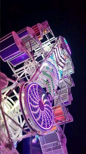 #shorts Crazy Carnival Ride Zipper #carnival #fun #amusementrides #funfair