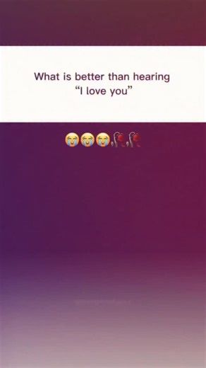 Brain Growth 🧠 on Instagram: "电影制作人利用先进的电子动画技术将《五夜后宫》(FNAF) 中的角色变为了现实。这些机器人不仅仅是电影道具，而是由著名的吉姆·汉森怪物商店（Jim Henson’s Creature Shop）打造的复杂机械实体。每个角色内部都装有精密的水压和伺服电机系统，能够模拟人类的动作和细微的面部表情。 与完全依赖 CGI（电脑绘图）不同，导演选择使用实物模型来增强恐怖的真实感。这种电子动画技术捕捉了金属摩擦和重量感，使观众能感受到这些机器人带来的压迫感。在拍摄现场，多名操作员通过远程控制系统同步协作，一个人控制头部动作，另一个人负责眼神，这种精细的配合让弗雷迪和他的伙伴们仿佛真的拥有了灵魂。这种结合了传统手工艺与现代科技的拍摄方式，完美还原了游戏最初带给粉丝的惊悚体验。 #五夜后宫 #电影 #知识 #事实 #你知道吗 推荐 科技 创新 电影幕后 技术 恐怖游戏 热门"