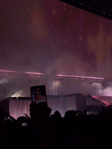 Blinding Lights x Brasil: A Must-See Performance!