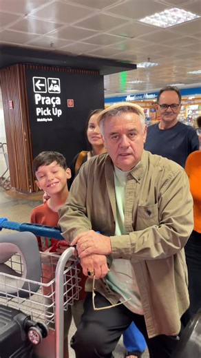 𝗔𝗻𝗮 𝗦𝗮𝗻𝘁𝗼𝘀 | 𝗔𝘃𝗶𝘃𝗮𝗹𝗶𝘀𝘁𝗮 on Instagram: "Shalom Amados do Pai Já estamos em Brasília para a Escola internacional de avivamento com o Ap. Denardi, Bruno Ierullo e Sérgio Cirqueira. Serão dias sobrenaturais de uma poderosa manifestação do Reino de Deus. @curaerestauracao"