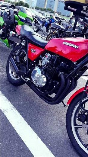 この美しさは奇跡のZ400FXと言って過言じゃない💘 #z400fx #kawasaki