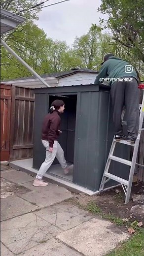 Assembling the Arrow Classic Shed with Gabriella Lelond