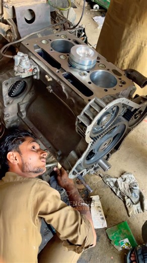 Wrong vs Right Piston Fitting 🛠️ #shortsfeed #mechaniclife #automobile #mechanic