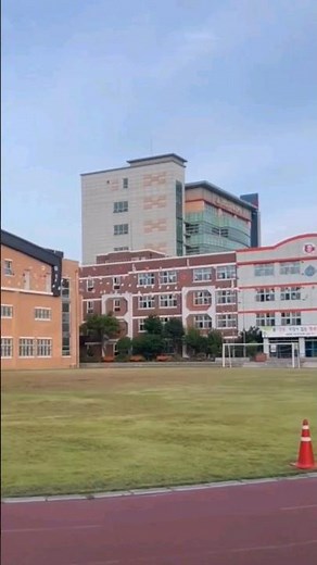 Korean middle school tour in South Korea🇰🇷 | South Korea school tour🇰🇷 | Middle school of korea