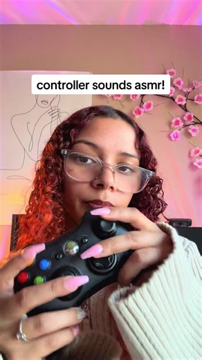 controller sounds asmr! had to pull out the legendary xbox 360 controller for this 🫩 #asmr #controllersounds #tappingasmr #lofiasmr #fyp