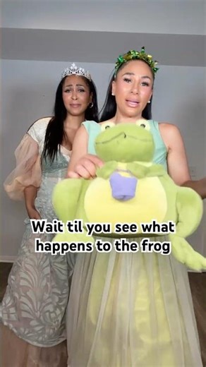 Thrift Store TRANSFORMATION: Princess & The Frog DIY Costumes! 👑🐸✨