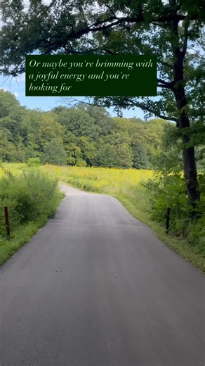 🚐 Experience the beauty and wonder of the Arboretum’s 1,700 acres on a guided tram tour aboard the Acorn Express 🌳. Narrated by naturalists with a deep knowledge of the trails and ecology of the Arboretum, these one-hour rides take you on an adventure through woodlands, wetlands, and prairies 🏞️. 🎟️ Tram Tours run through November 9, weather permitting. Tickets must be purchased at the Information Desk in the Visitor Center on the day of your visit. 🔗 Learn more: https://bit.ly/42UMALi. Spe