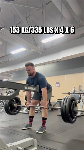 153 kg Deadlift x 4 x 6 #gymworkout #powerlifting #deadlifts