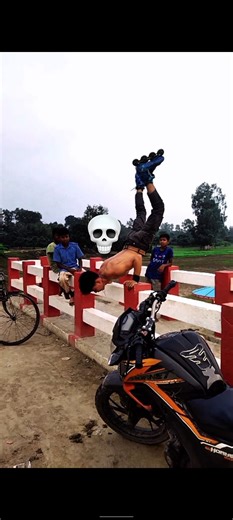 15K views · 737 reactions | When I do a handstand push up after skating☠️ #Roysumon #workoutsumon #foryoupageシ #foryouシ #fighitng #highlight #challenge #Bangladesh #reels #follower #workout #fitness #viral #HardWork | Sumon Roy | Facebook