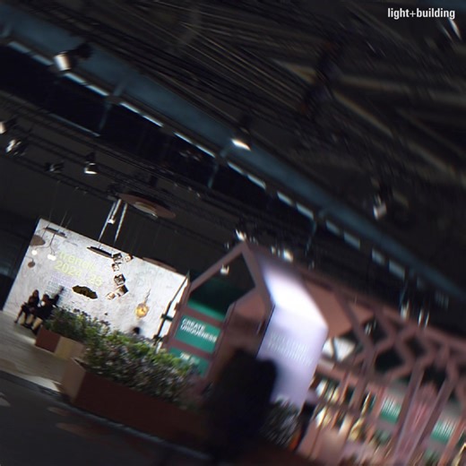 Licht als gestaltendes Element von Raum und Atmosphäre: Erleben Sie auf der Light Building die neuesten Lichttrends. 60% der Hallenbelegung besteht aus dekorativen und technischen Leuchten sowie Komponenten für Lichttechnik. Außerdem bieten Ihnen unsere Vielzahl an Events die Möglichkeit für direkten Austausch mit Gleichgesinnten. Als internationale Leitmesse für Licht- und Gebäudetechnik bringt die Light Building rund 2.000 Aussteller zusammen. Sie ist der Ort, an dem Trends entstehen, Innovati