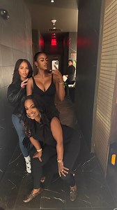 861K views · 979 reactions | Now I told @mrskristenscott & @twin_dariamarie that I can’t dance, so whoever came up with the bright idea for us all to try the dance where you twerk & do pushups at the same time knew they were setting me up to look crazy! 藍藍藍 | Kandi Burruss | Facebook