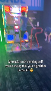 The algorithm brought you alt rock 🫶 #indiemusic #indierock #altrock #newmusic #indieband | Moonroof