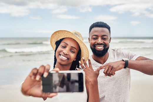 The Best Captions to Announce Your Engagement