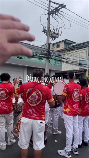 Rayane Dumont Rainha de Bateria da Escola de Samba União de Maricá | Batuque no Quintal