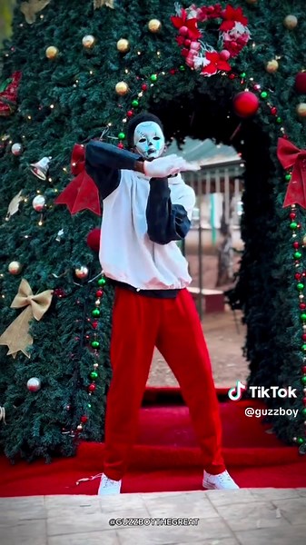 Christmas Robot Dance: Make Millions This Holiday Season