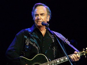 Neil Diamond Covers Adam Sandler's "Chanukah Song"