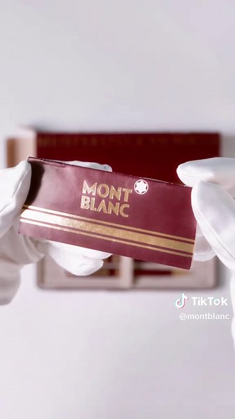Unboxing Burgundy Meisterstück Classique Fountain Pen