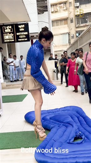 22M views · 139K reactions | How to wear dress Urfi Javed teach | Bollywood Bliss | Facebook