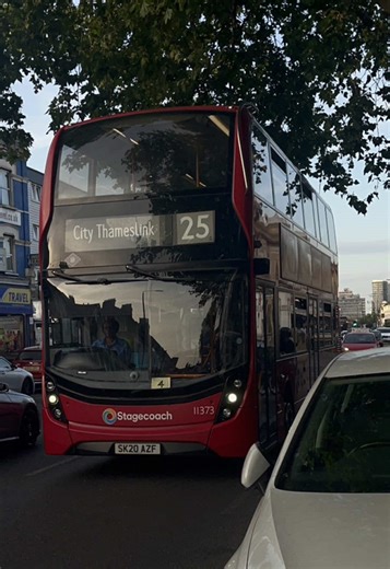 Bus Route 25 to City Thameslink - Experience London