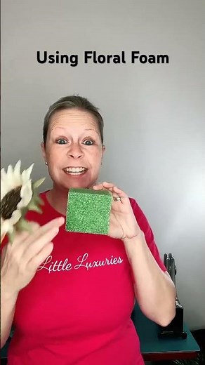 How To Use Floral Foam with Artificial Flowers #diy #centerpiece #flowerarrangement