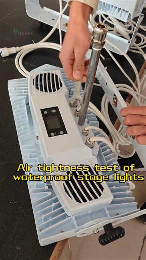 Igracelite IP Waterproof Test: We test our City Color by injecting air through the vent valve; if the air pressure does not drop, then the waterproof performance is up to standard. | Grace Stage Lighting