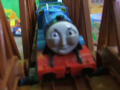 Tomy Edward Helps Out