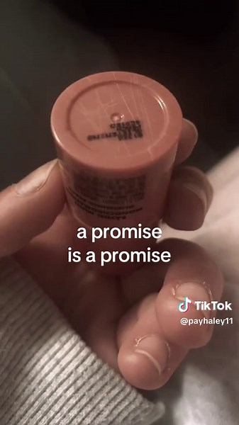 payhaley11 (@payhaley11)’s video of black girl makeup