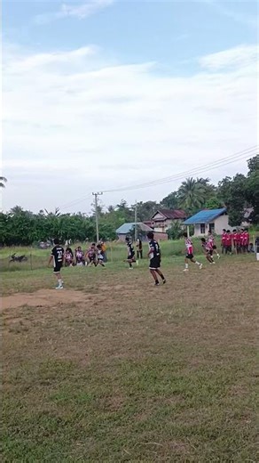 Players are pushing each other on the field #footballshorts #fypyoutube