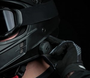 The Syphon SoundPro: Music But No Comm - Adventure Rider