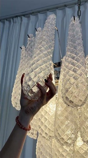 Case Glass Chandelier: Pure Architectural Glow.