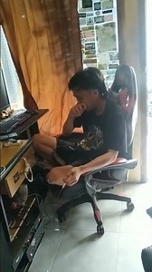 Aktifitas DJ RICKO PILLOW di dalam pembuatan lagu di studio KELUD MUSIC