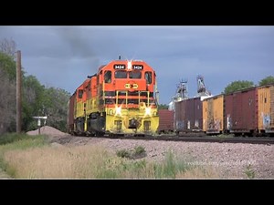 Pipe Train on the Rapid City, Pierre and Eastern Railroad with two SD40-2s -RCPE PRC Sub and drones-