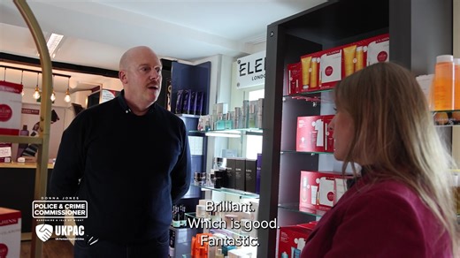 🎥WATCH! How is Lymington fighting back against shoplifting? 🛍️ PCC Donna Jones visited local stores to hear how the UK Partners Against Crime app is helping retailers tackle theft and keep communities safe. Watch the full video here 👇 | Police and Crime Commissioner for Hampshire & Isle of Wight