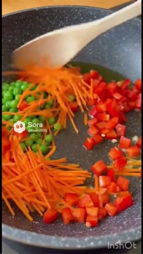 All the flavor of fried rice… none of the guilt -Cauliflower Fried Rice!