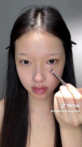 Soft idol makeup for your next selfie moment 💗📸#makeuptutorial#flowerknows#sweetiebear#idolmakeup#makeup#kpopidolmakeup#koreanmakeup