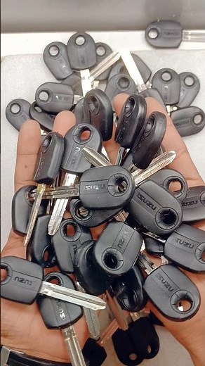 isuzu car key 😮#isuzu #cars #carlover #shorts #youtubeshorts #viral #trending #viralvideo