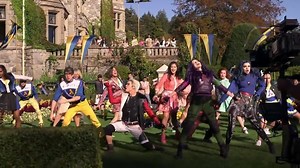 Descendentes 2 - Bastidores A Disney Channel liberou um novo vídeo dos bastidores do filme ''Descendentes 2'', a sequência apresentará a filha da Úrsula, a clássica vilã de A Pequena Sereia | Recinefilia