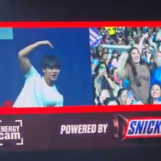 Energy cam with Mingyu and Filo Carats. #SNICKERSwithMINGYU
