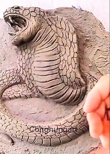 How to build a cobra with cement floating on the wall