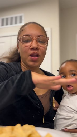 What kinda dip? 類 our first Friendsgiving was a success 凉 can’t wait for next year  #friendsgiving #bestfriends #happythanksgiving #memories #ariella | The Real Ariella | Facebook